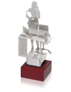 (279) TROFEO SOLDART OFICINISTA 22 cm