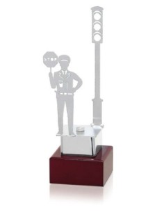 (280) TROFEO SOLDART POLICIA 22 cm