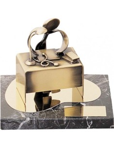 (284) TROFEO SOLDART MÉDICA 18 x 14 cm