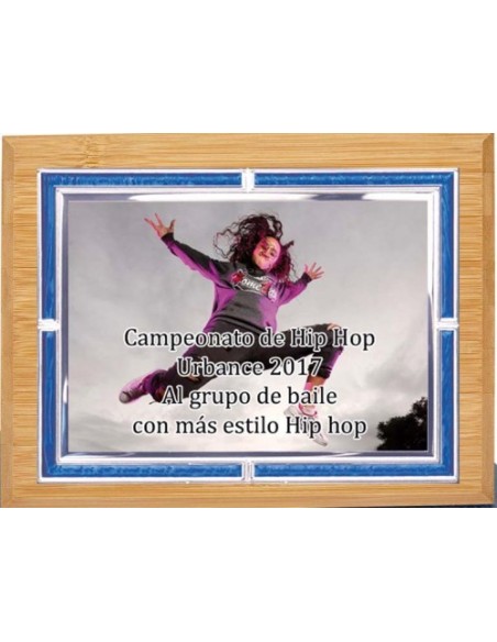 (133) PLACA HOMENAJE MADERA BAMBU 21 x 17 cm