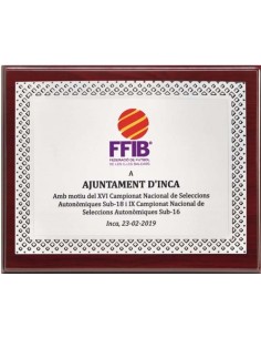 (134) PLACA HOMENAJE CON MADERA ECONOMICA 21 x 17 cm