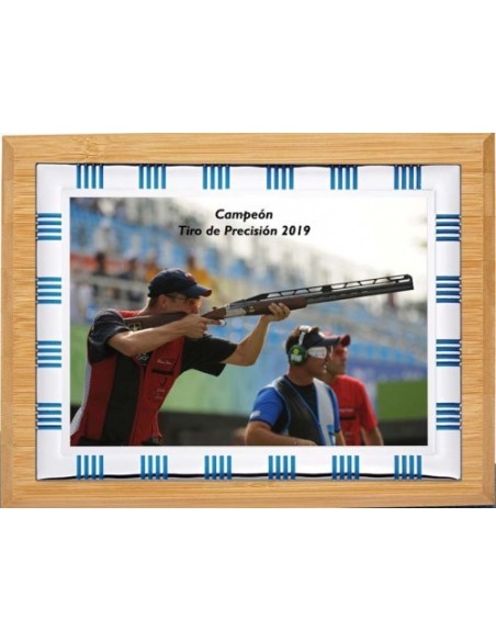 (135) PLACA HOMENAJE CON MADERA BAMBU 21 x 17 cm