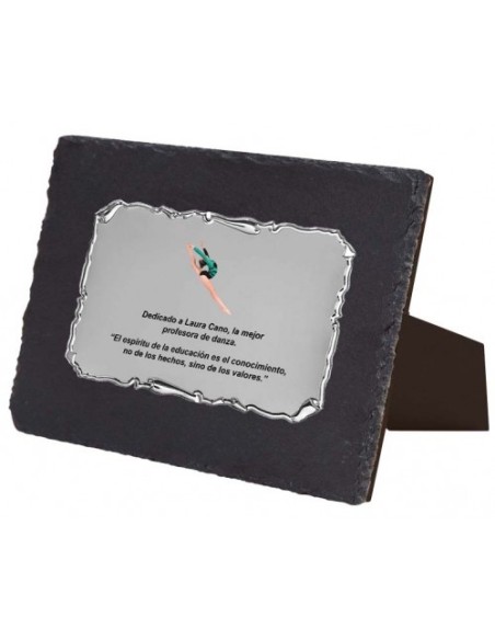 (135) PLACA HOMENAJE CON SOPORTE PIZARRA 21 x 17 cm