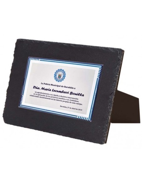 (138) PLACA HOMENAJE CON SOPORTE PIZARRA 21 x 17 cm