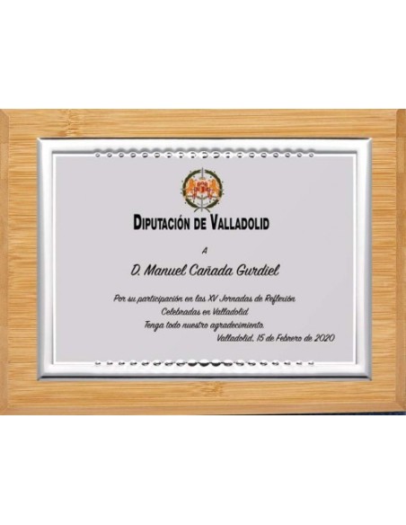 (139) PLACA HOMENAJE CON MADERA BAMBU 21 x 17 cm