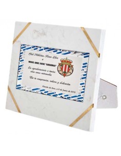 (139) PLACA HOMENAJE CON SOPORTE MARMOL 24 x 19 cm