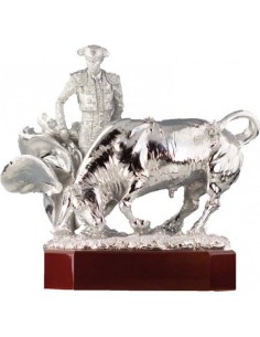 TORO TROFEO 25 cm.
