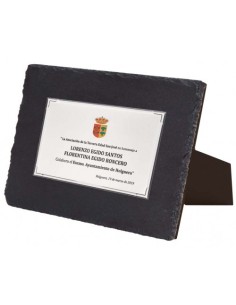 (140) PLACA HOMENAJE CON SOPORTE PIZARRA 21 x 17 cm