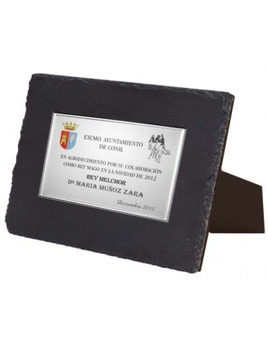 (141) PLACA HOMENAJE CON SOPORTE PIZARRA 21 x 17 cm