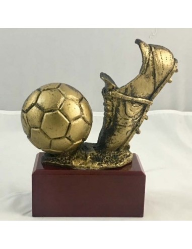 TROFEO RESINA FUTBOL CON BASE DE MADETA